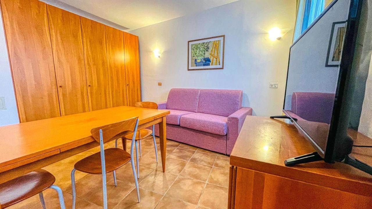 Appartamento Smith Erbaluce - Affitti Brevi Italia บาร์โดเนกเกีย ภายนอก รูปภาพ