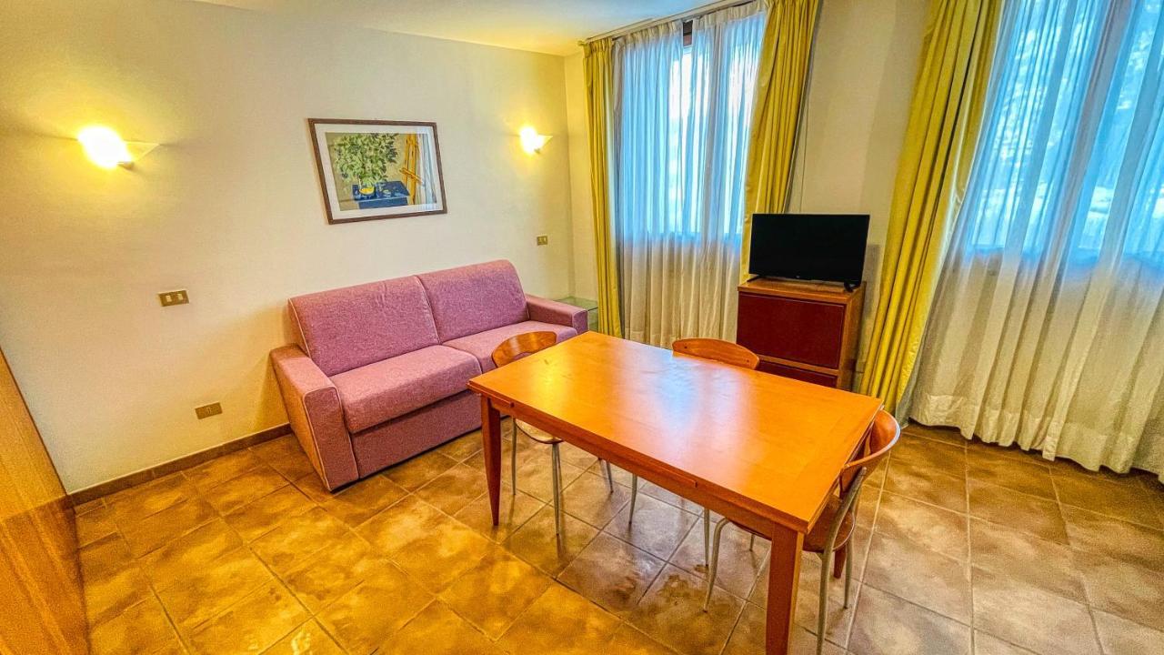 Appartamento Smith Erbaluce - Affitti Brevi Italia บาร์โดเนกเกีย ภายนอก รูปภาพ