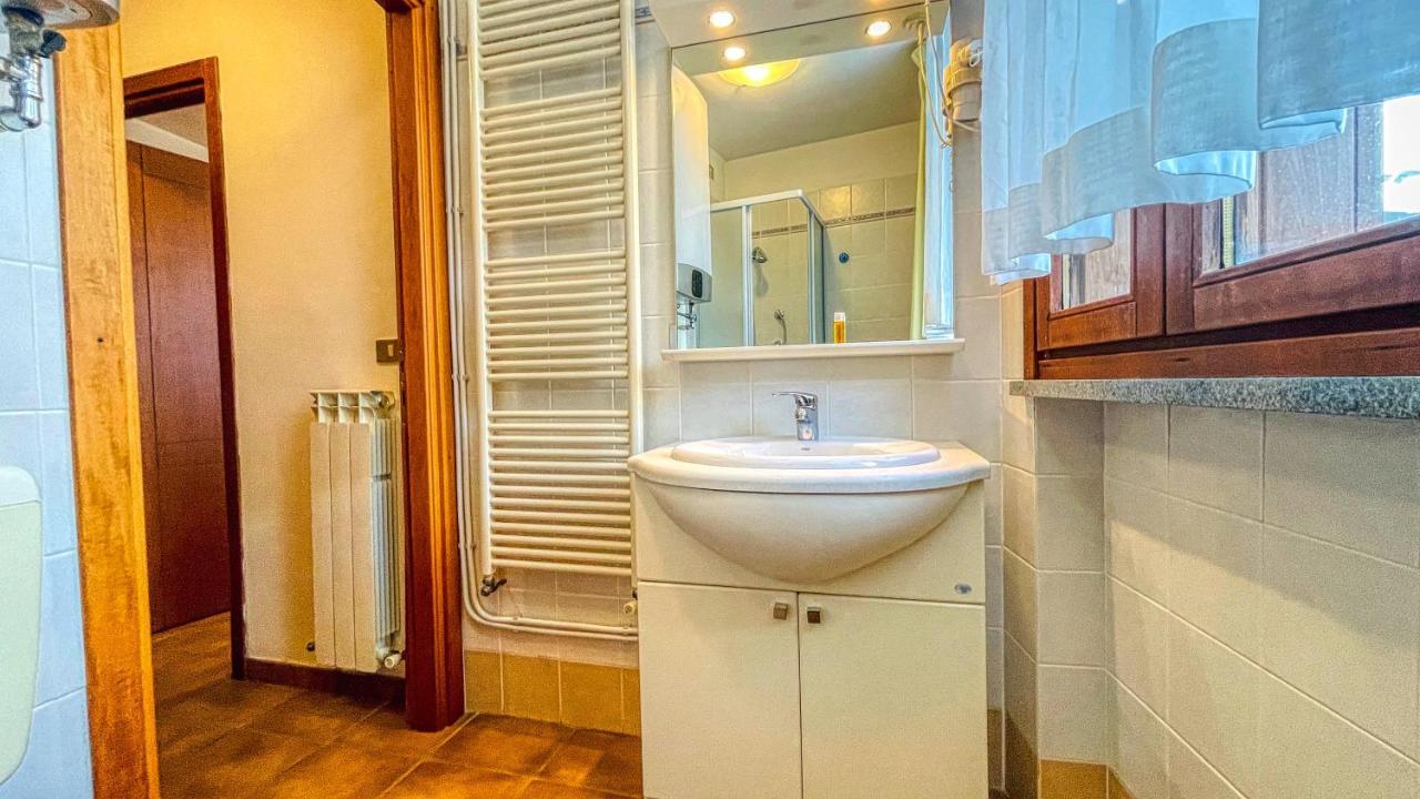Appartamento Smith Erbaluce - Affitti Brevi Italia บาร์โดเนกเกีย ภายนอก รูปภาพ