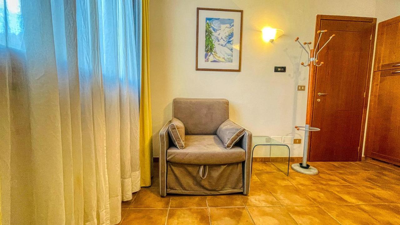 Appartamento Smith Erbaluce - Affitti Brevi Italia บาร์โดเนกเกีย ภายนอก รูปภาพ
