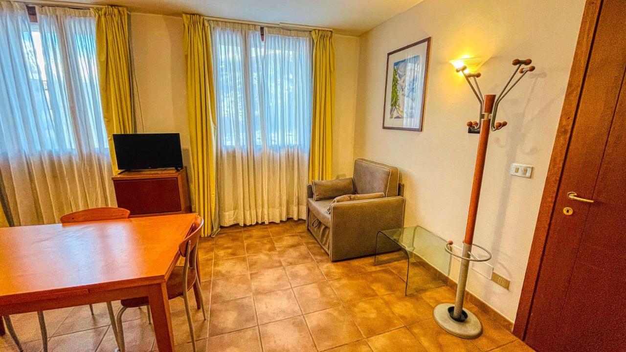 Appartamento Smith Erbaluce - Affitti Brevi Italia บาร์โดเนกเกีย ภายนอก รูปภาพ